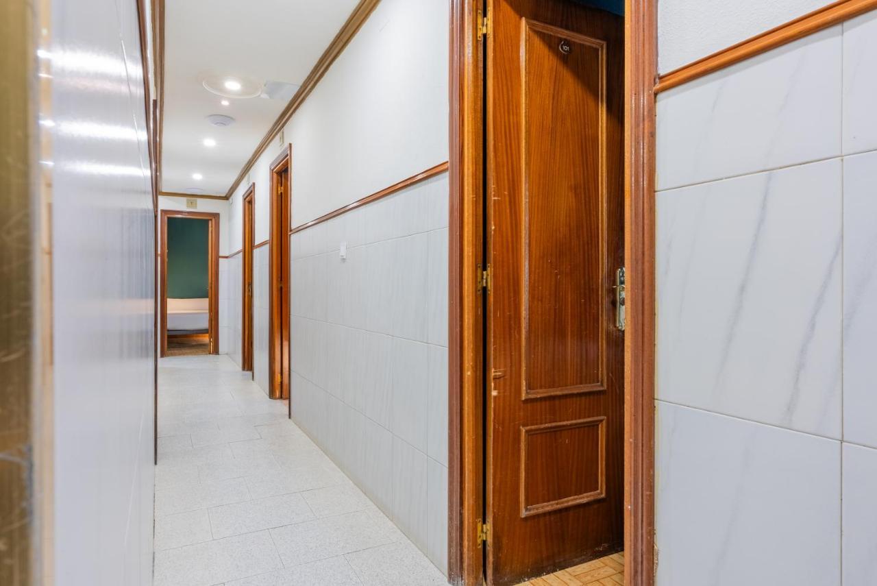 Ideal Hostel มาดริด ภายนอก รูปภาพ