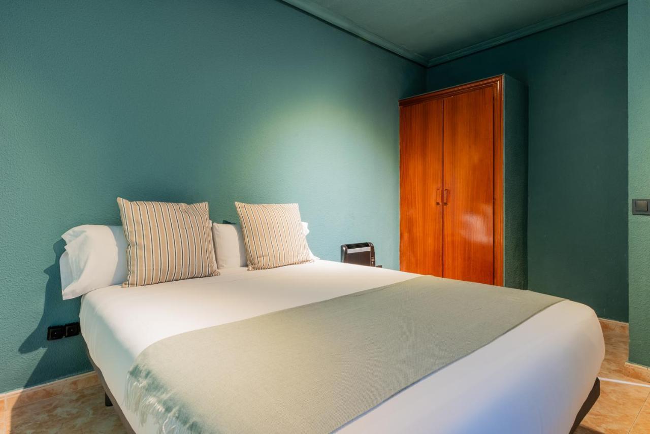 Ideal Hostel มาดริด ภายนอก รูปภาพ