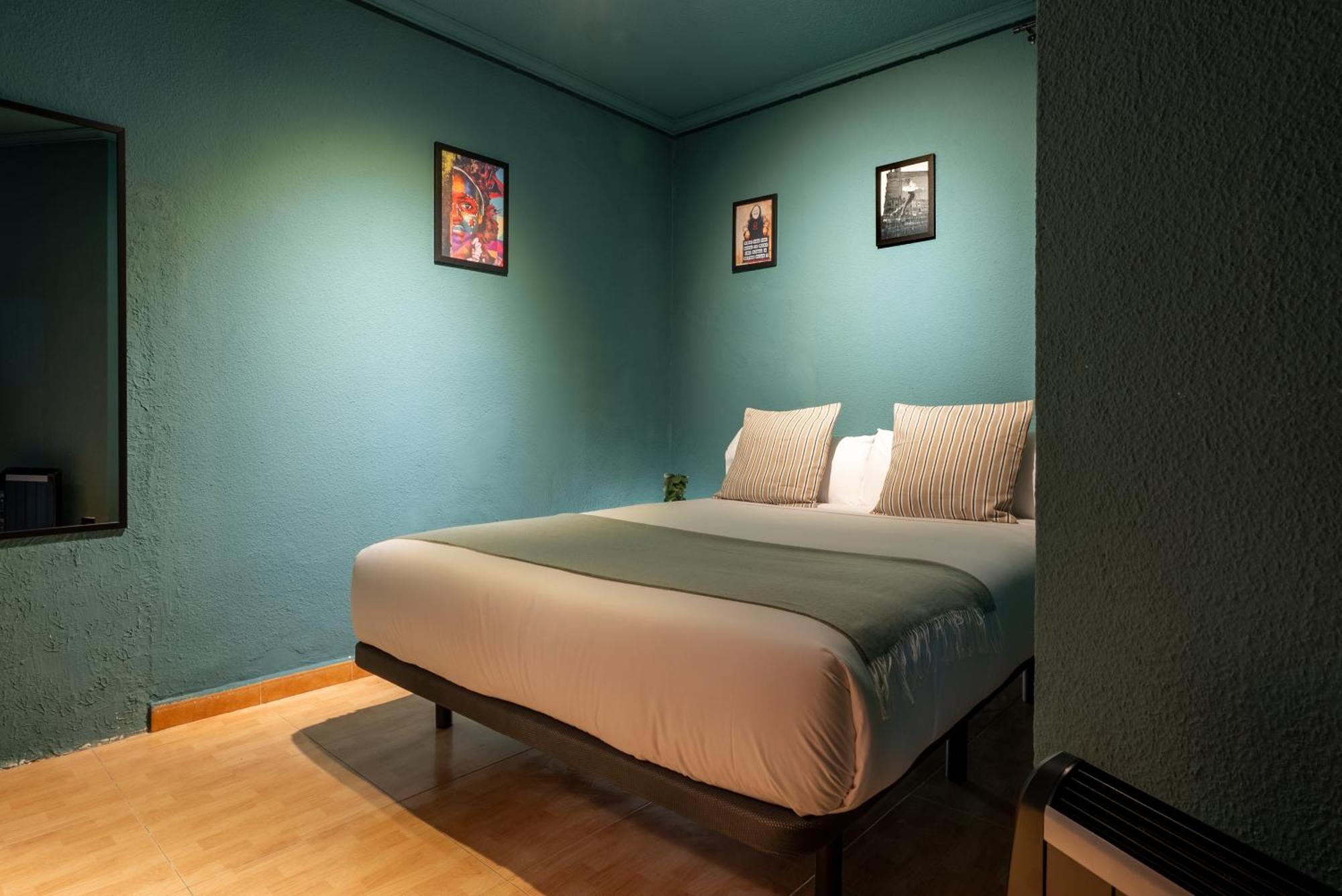 Ideal Hostel มาดริด ภายนอก รูปภาพ